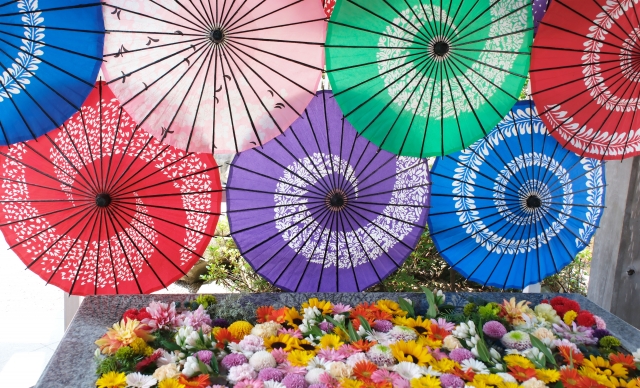 東京ではお盆です。お盆はご先祖様の霊を迎えて、共に過ごす期間