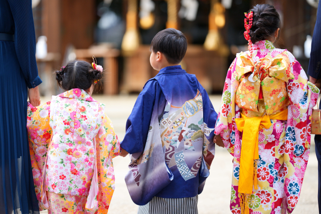 子供の成長を祝う七五三